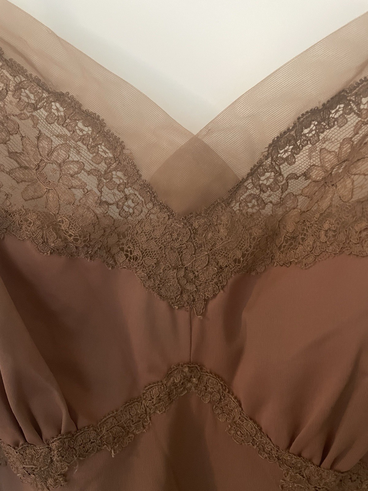 Vintage Van Raalte Suavette Full Slip Mocha Mushroom Brown Lace Size 40, 07206A