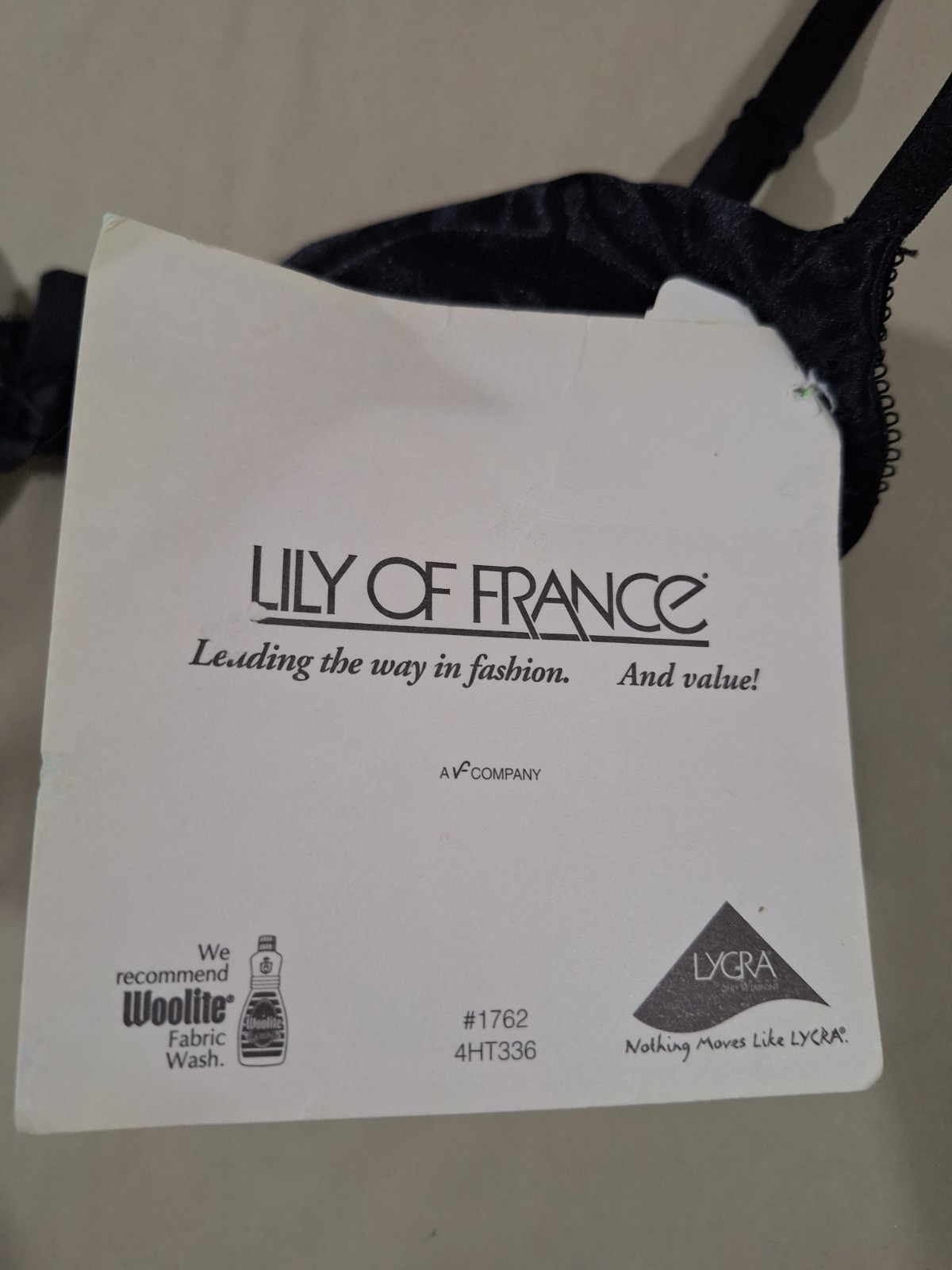 NWT VTG Lily of France Women 36A Black Satin Finish Padded Underwire Bra Elegant
