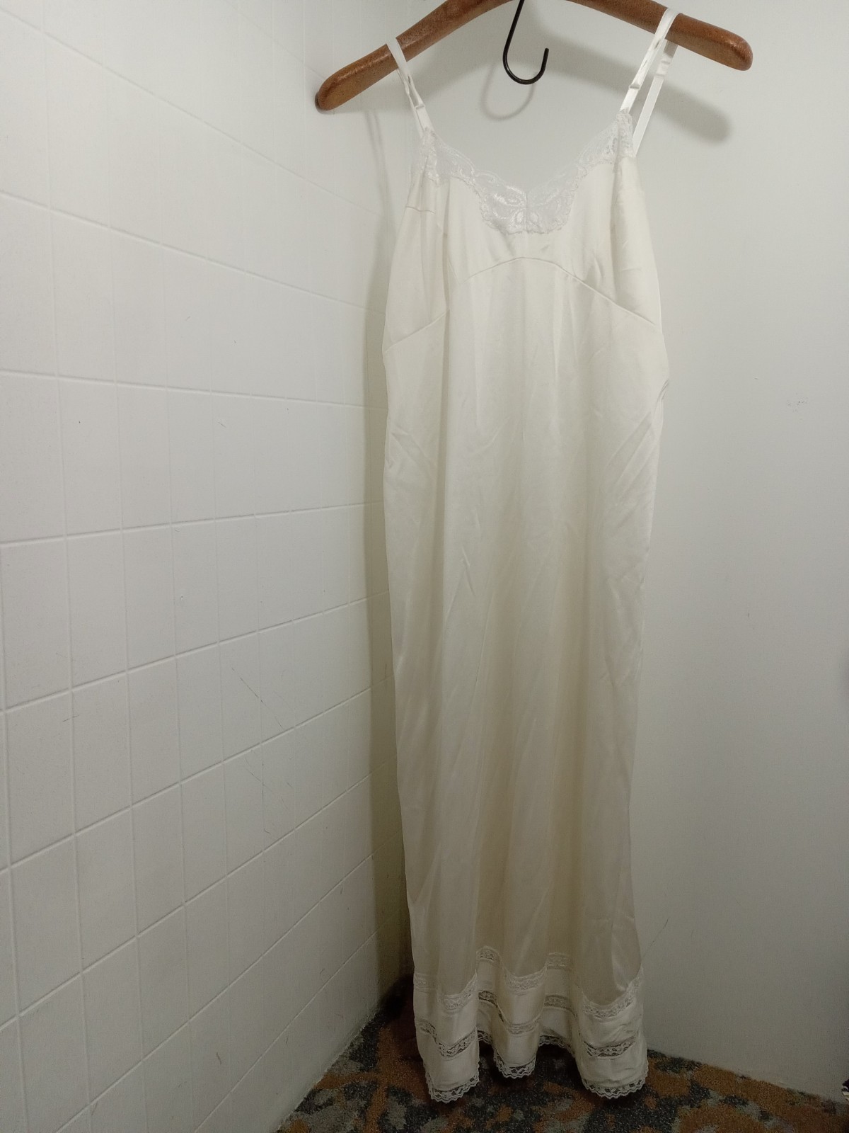Vintage Adonna Ladies Size 38 Ivory Lace Nylon Full Length Slip Made in USA