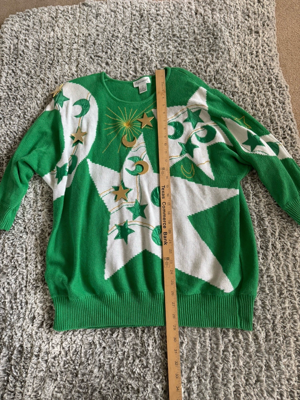 VTG EMINENT SWEATE GREEN L CREW NECK SCHOULDER PADS DANGLE GOLD STARS, MOONS