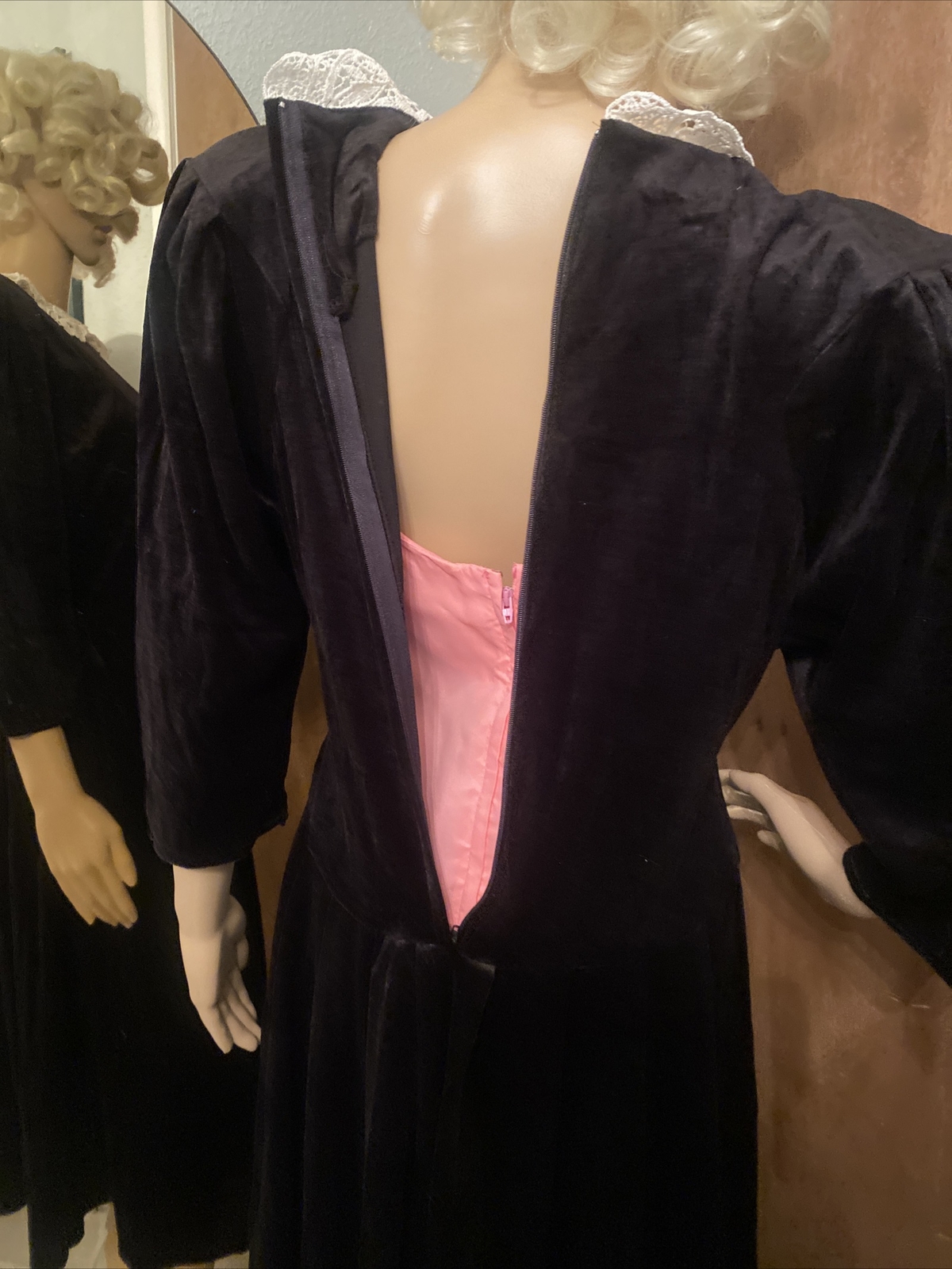 Vintage Long Black Velvet Dress Lace Collar By Paquette Too! Size 12