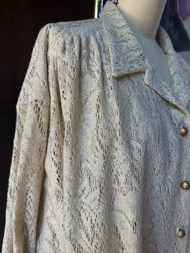 Vintage Authentic AKA romantic cream and gold lace blouse w/ gold buttons size L