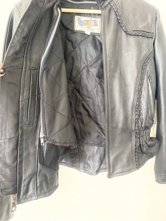 Vintage Leather Wear LARGE 100% leather black biker zip jacket