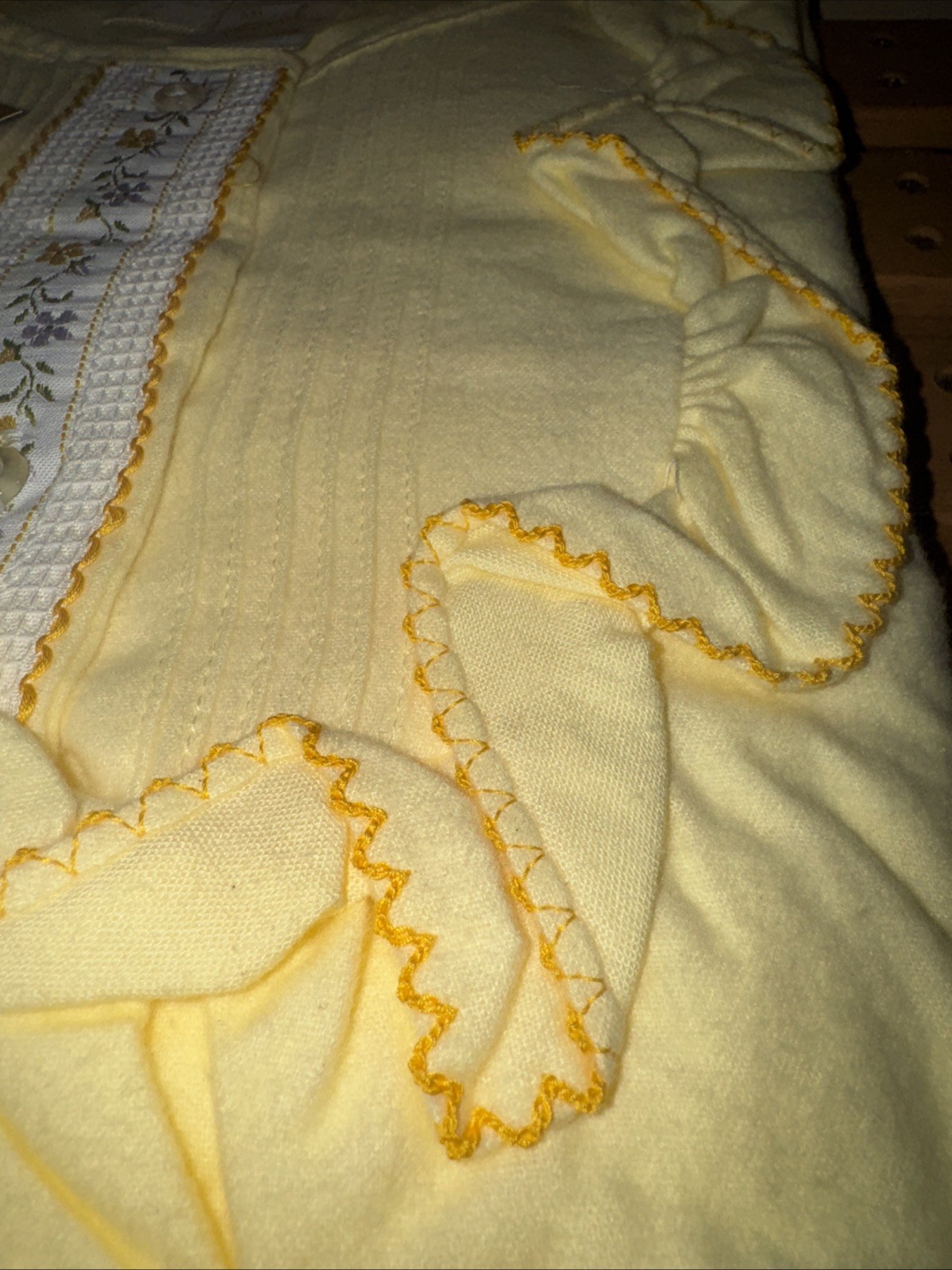 Vintage Women’s Ideal Lady Full Length Gown Pajamas Size 42 (L) Yellow Flowers