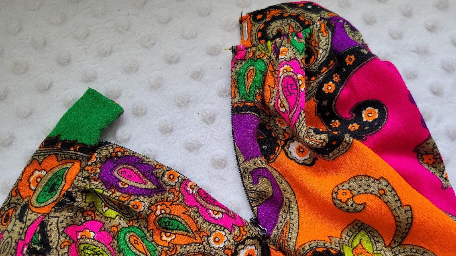 Vintage 1970s Paisley Skirt Women’s Large Neon Boho Hippie Festival Knee Length