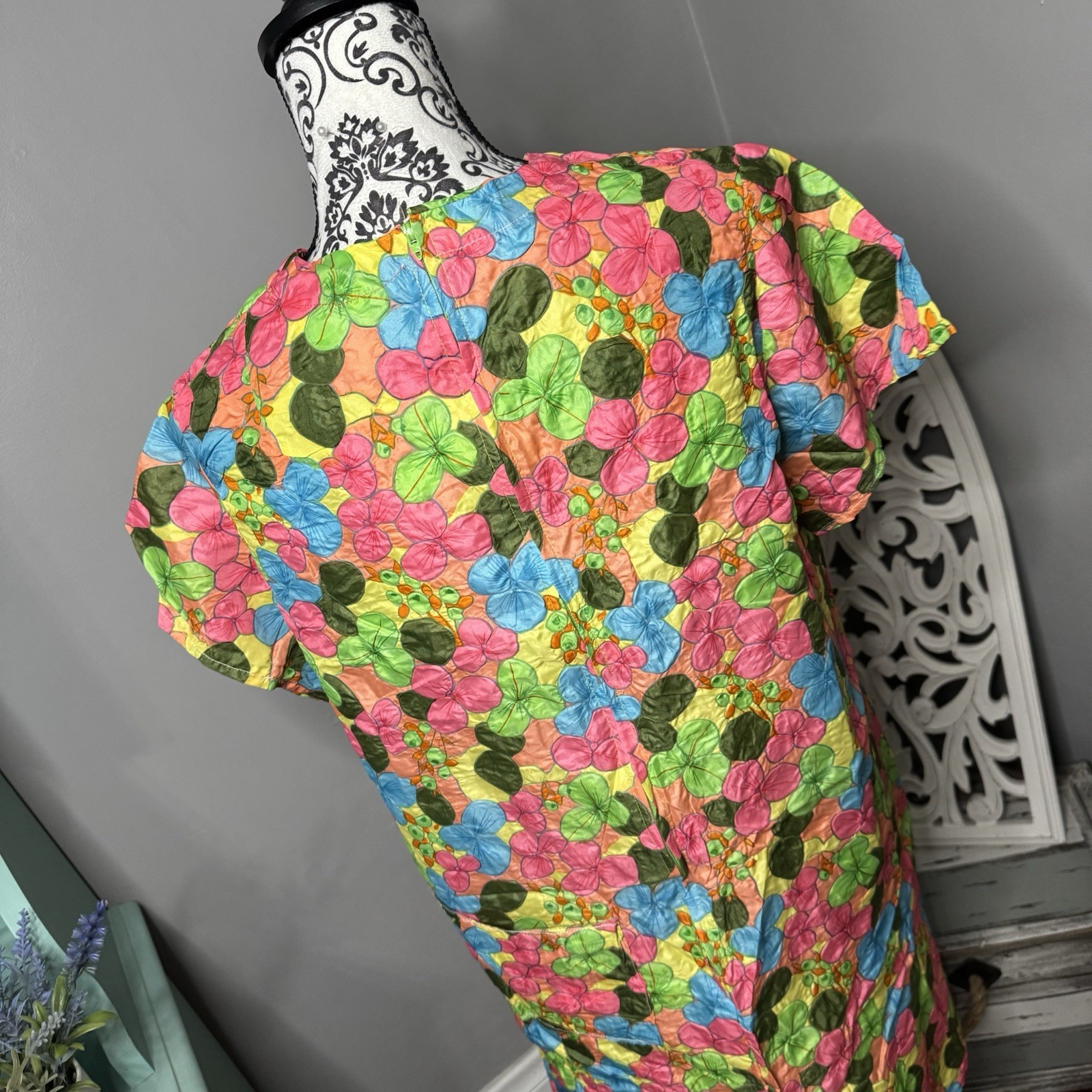 VINTAGE Boho Neon Floral Short Sleeve Dress Size Medium Hippie Retro 60s 70s