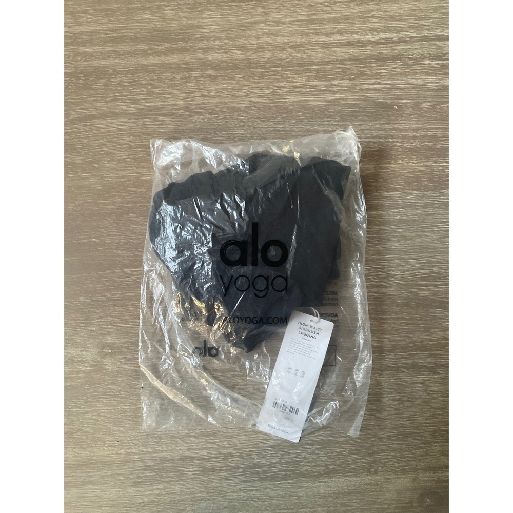 Alo Yoga High-Waist Victory Running Shorts Black Size Large New With Tags