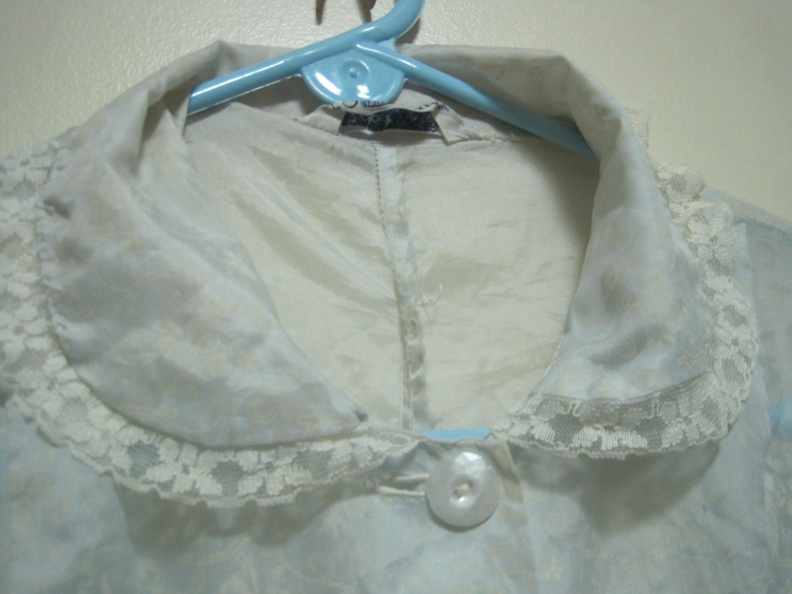 1950s TAILORED BY JOAN IRIS House Coat /Robe BLUE WHITE FLORAL SEMI SHEER SH SL