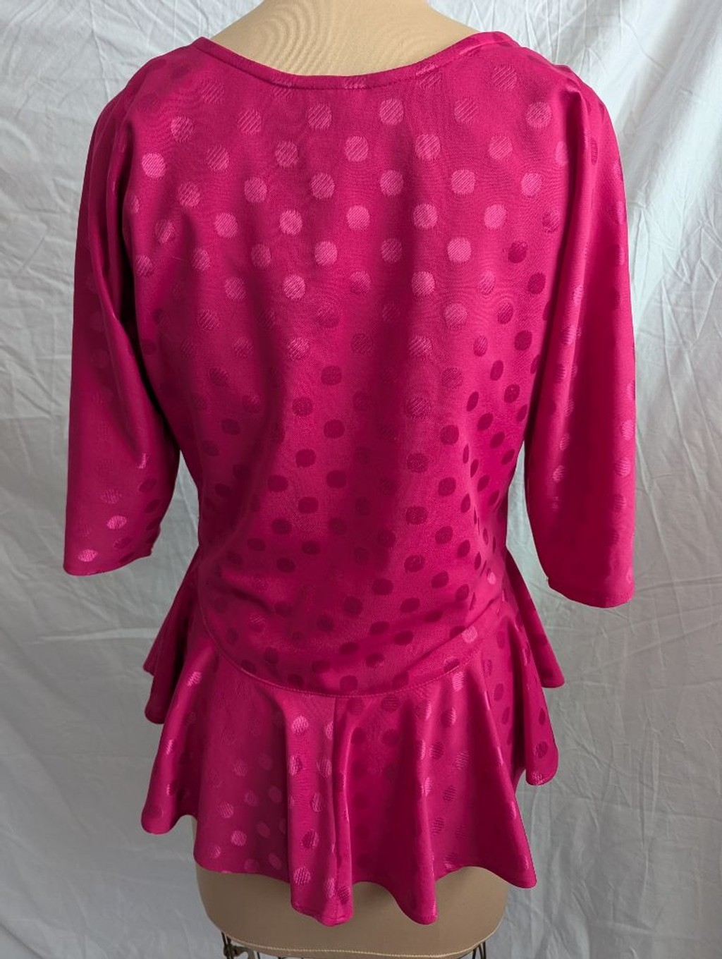 Vtg Hot Pink Polka Dot Jacquard Peplum Blouse 3/4 Sleeve Made in the USA Office