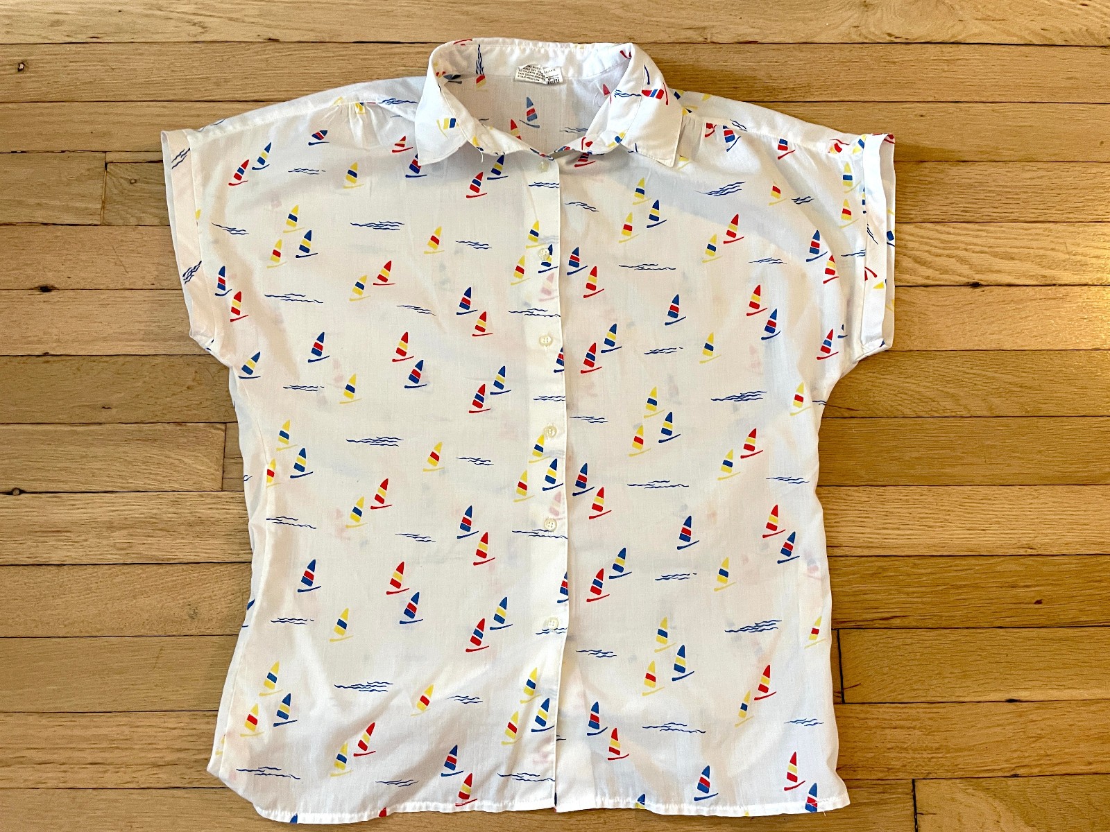 Vintage Women 70s Country Suburbans Sailboat Print Button-Up Shirt 14 Sleeveless