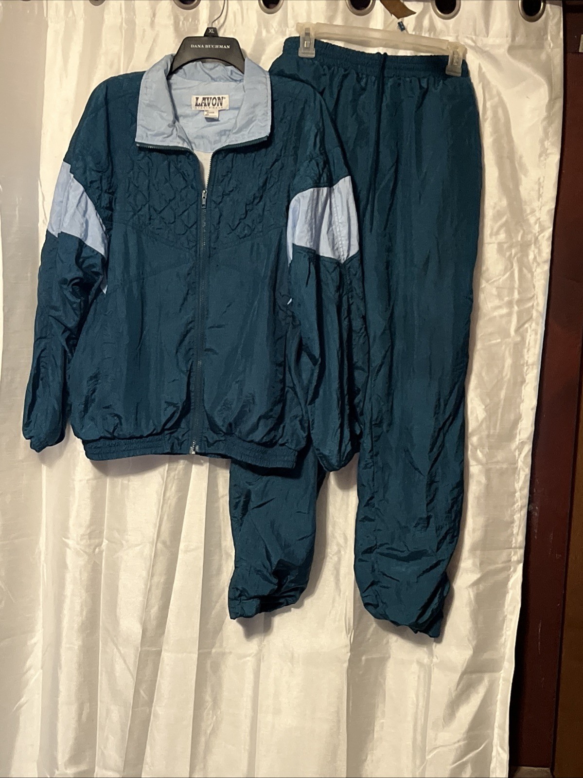 Lavon Vintage Windbreaker Sportswear Green/Light Blue Stitching 80s/90s Vintage
