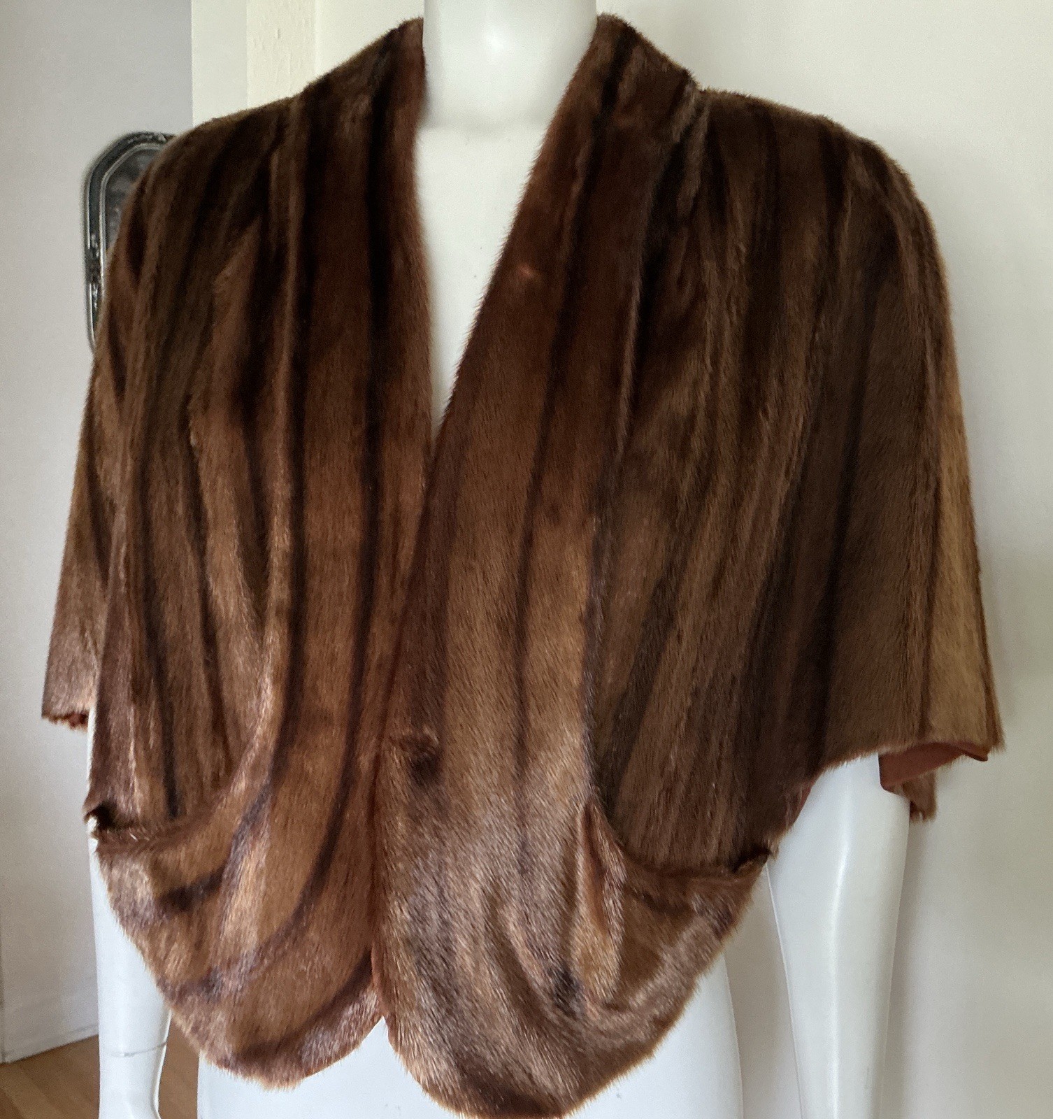 Gorgeous Vintage Ranch Mink Stole Cape Capelet Shawl Unique Color And Style
