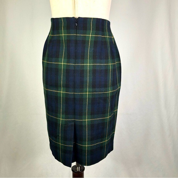 VINTAGE Embassy Row II soft wool plaid pencil skirt watch plaid tartan size 10