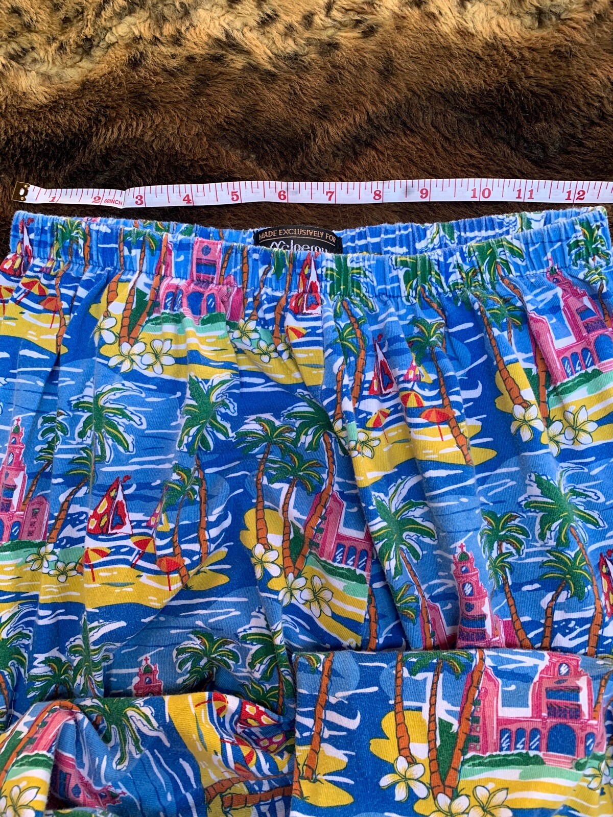 McInerny Hawaii Lounge Wear Two Piece Pajama Set Hawaiian Print Colorful Medium