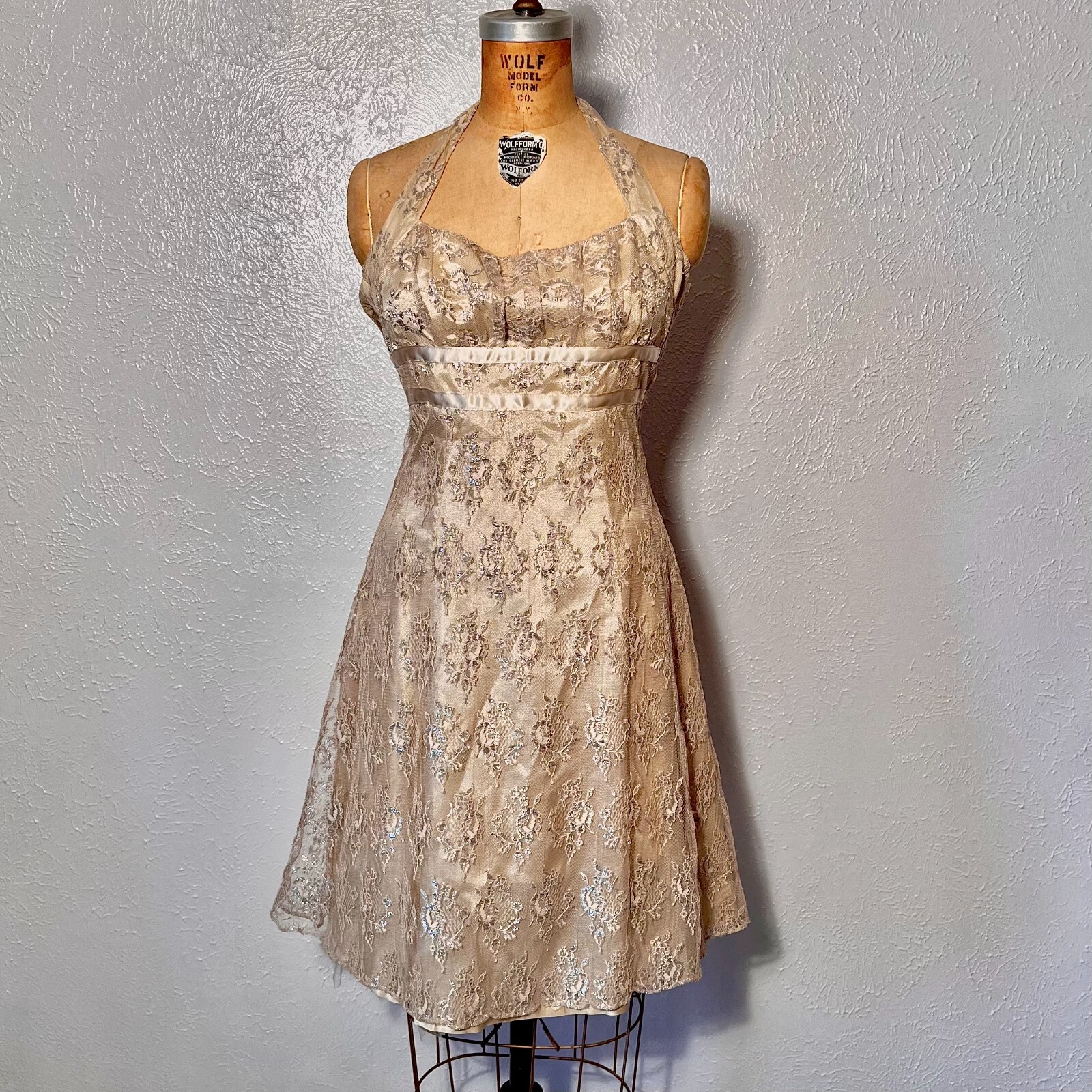 Vintage Zum Zum by Niki Livas Halter Neck Champagne Metallic Lace Dress Size 3/4