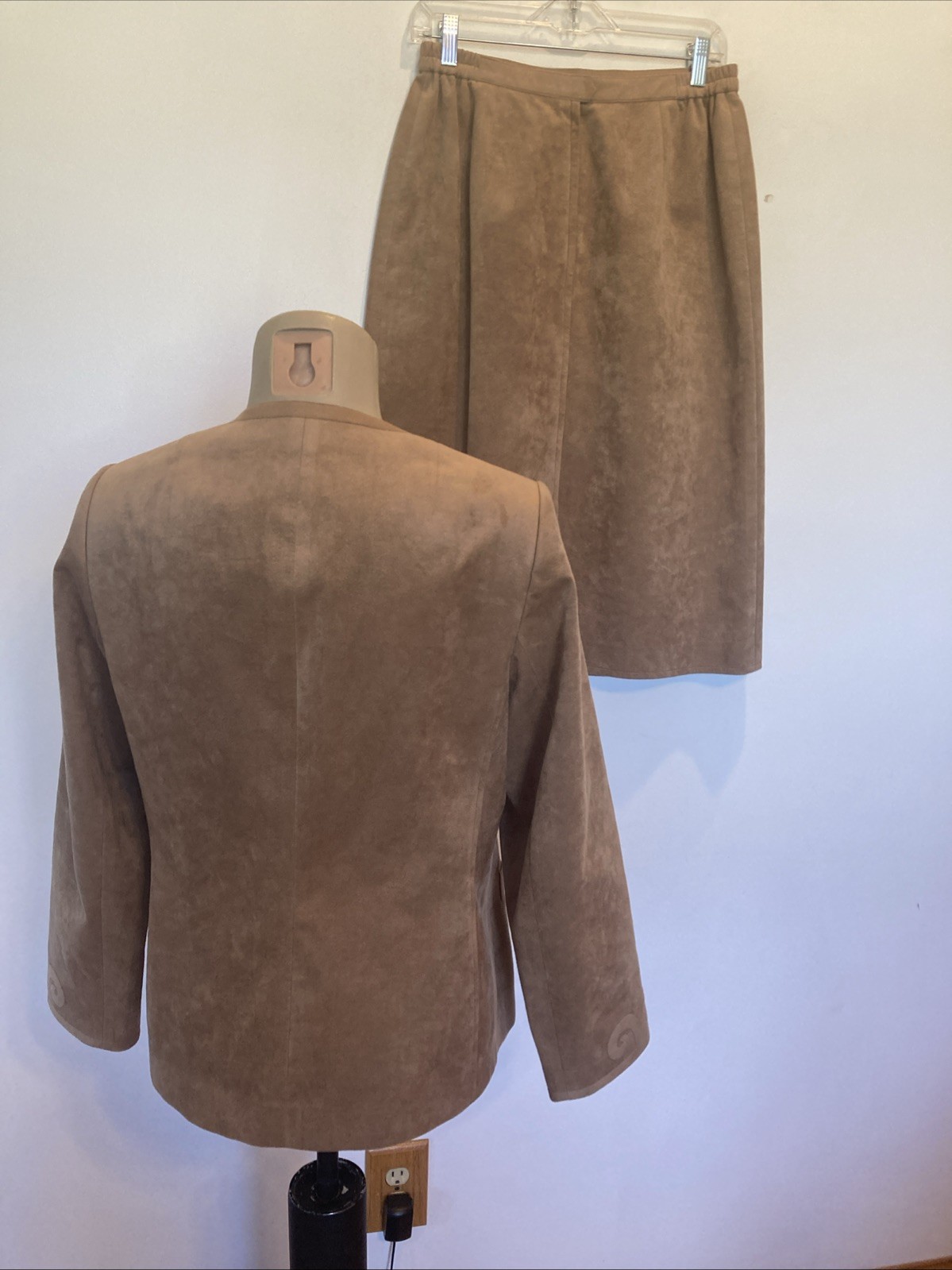 vintage faux suede size 12 brown below knee skirt suit