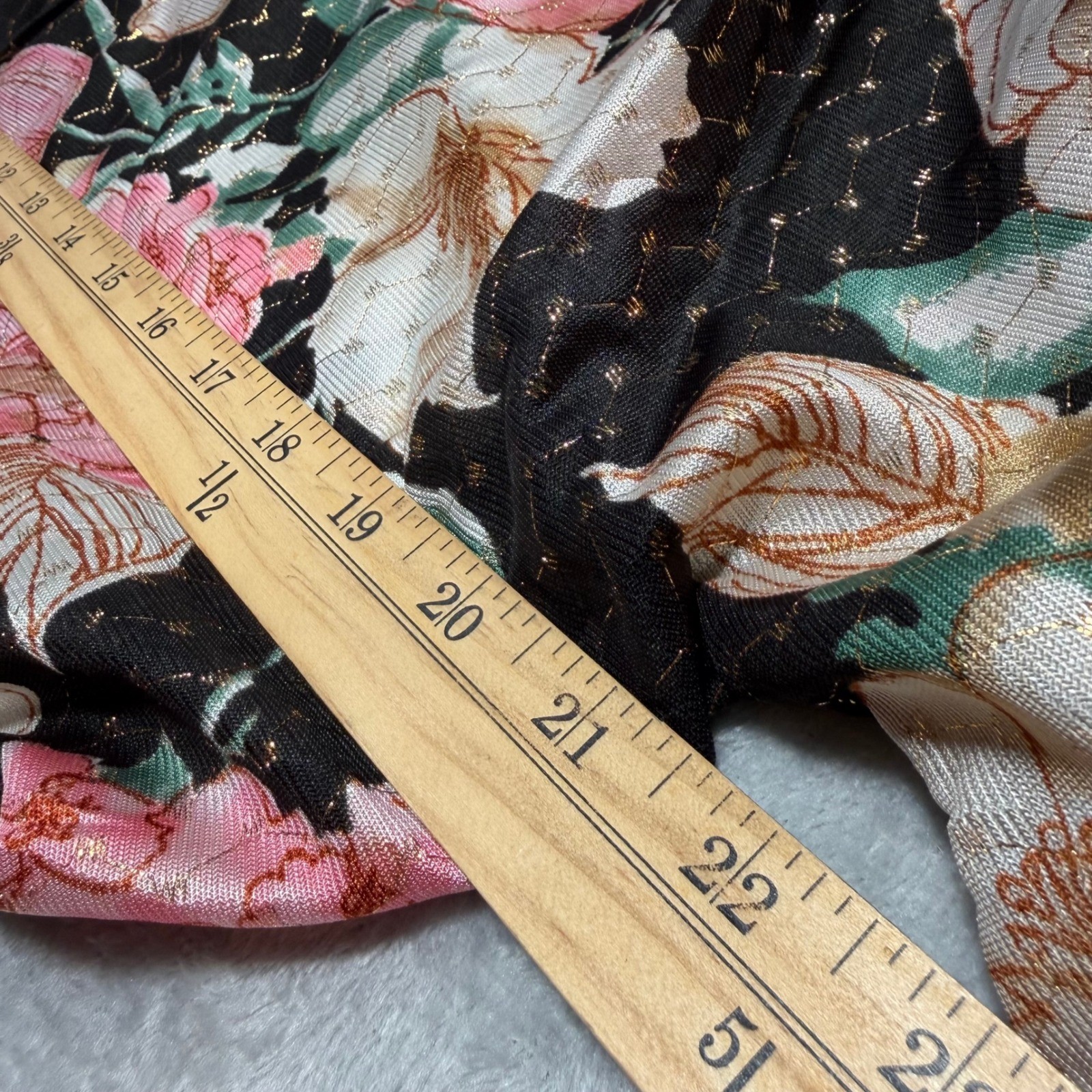 Vintage Shaker Sport Floral Metallic Gold Bell Sleeve Wrap Top Black Pink 38