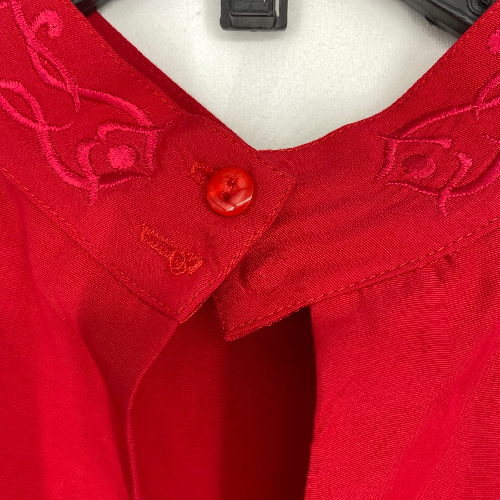 Gloria Lance Womens Large Vintage Mock Neck Top Red Embroidered Missing Button