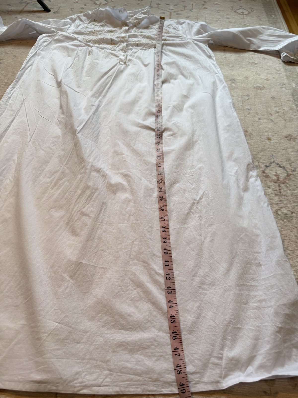 Vintage Women’s European Cotton Long Embroidered Floral White Nightgown M-L