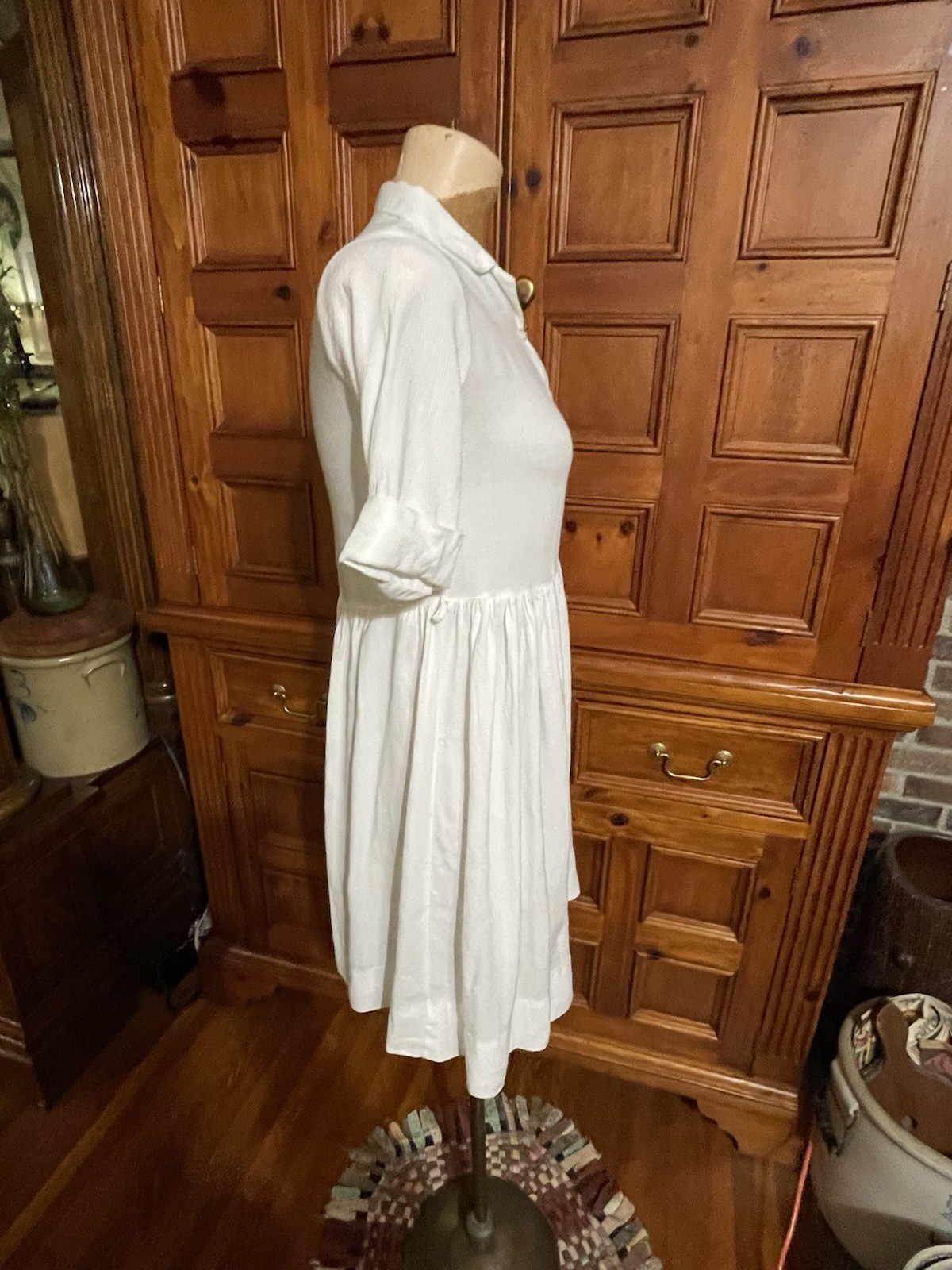 Vintage 40s 50s White Cotton RAYON Dress Embroidered Poodles 32″ Bust 32” WAIST