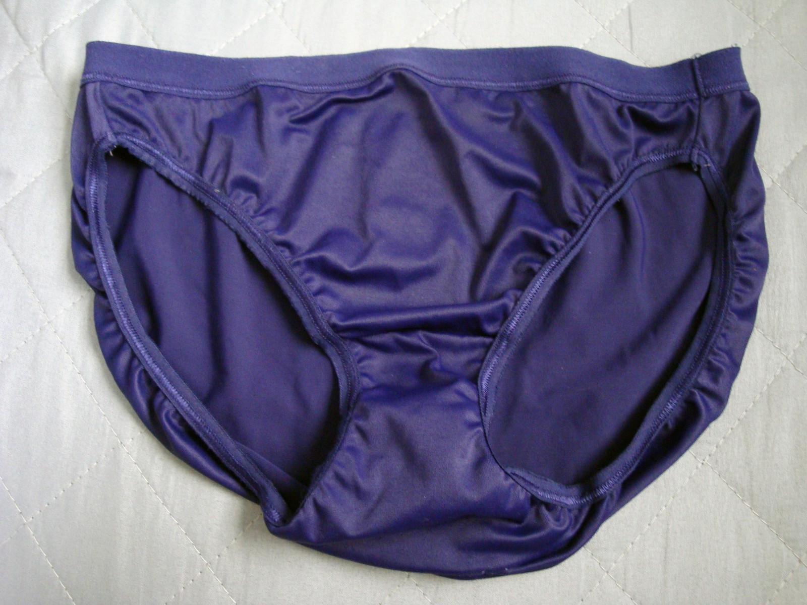 Vintage Vassarette 5 S Plum Purple Silky Smooth Bikini Panty Nylon