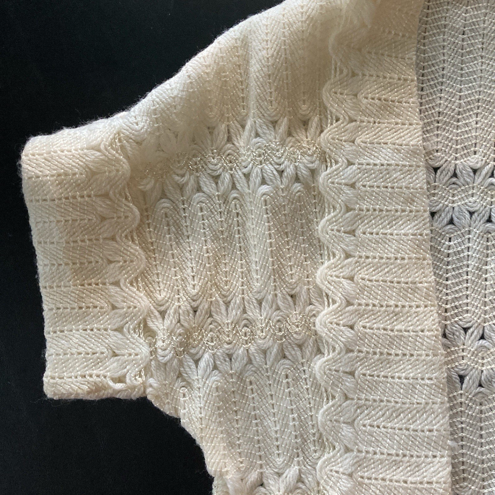Vintage 40s 50s Ivory Crocheted Shrug Sweater Cardigan Bolero Scallop Womens