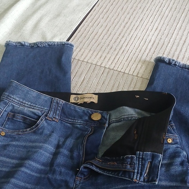 Democracy High Waisted elastic band Womens Jeans Size 10