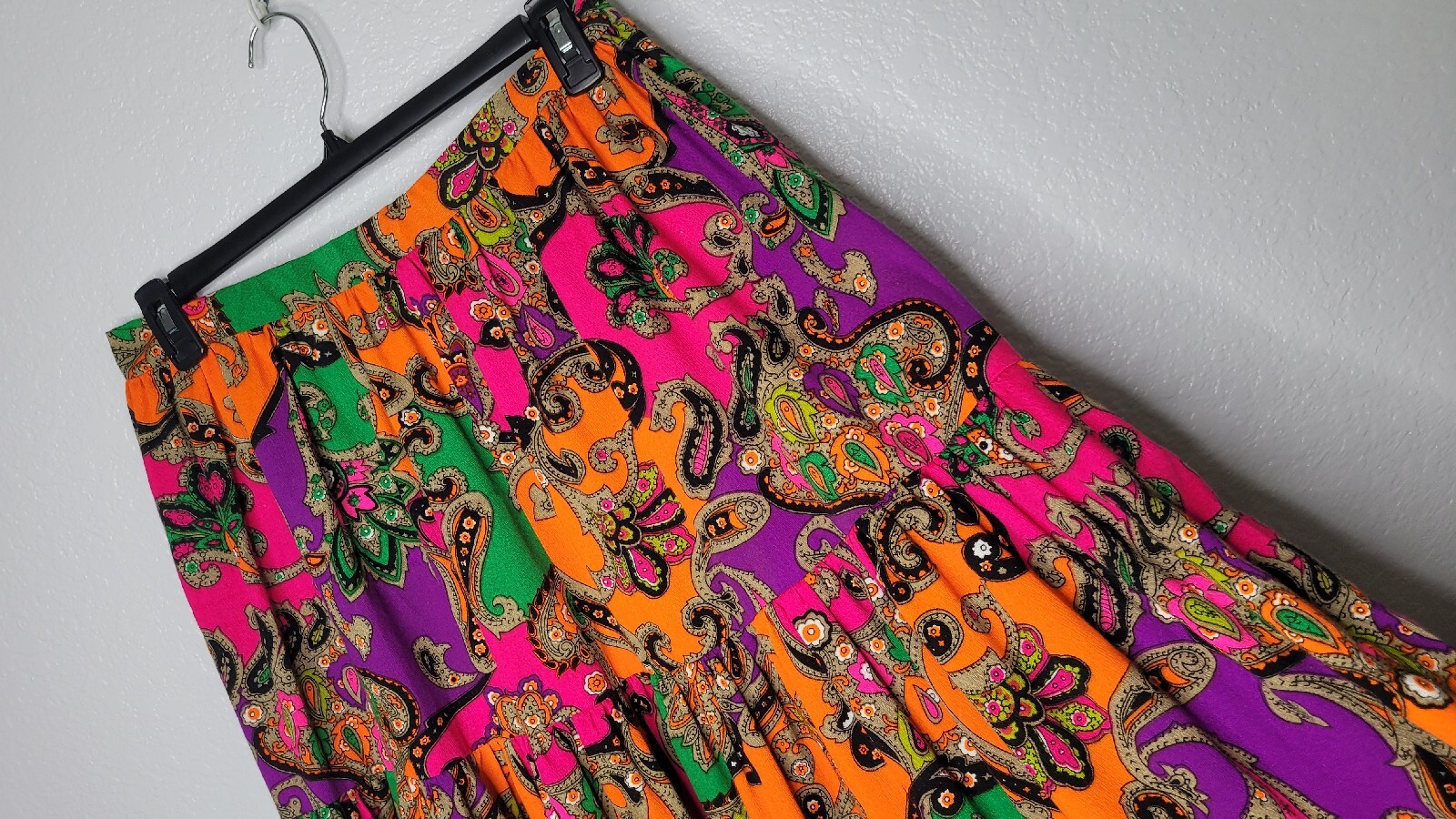 Vintage 1970s Paisley Skirt Women’s Large Neon Boho Hippie Festival Knee Length