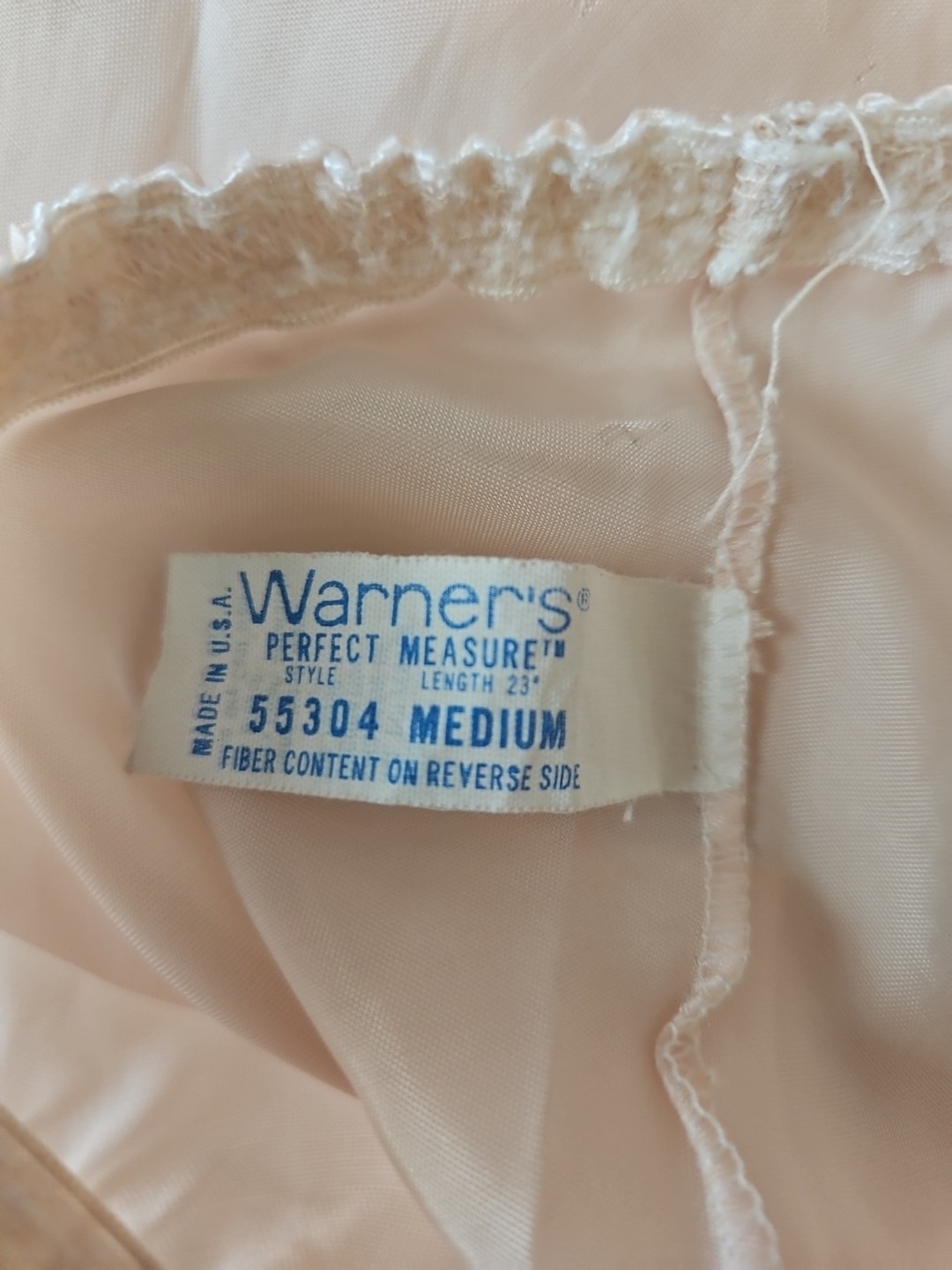 Vintage Warners Half Slip Medium Beige Lace Perfect Measure Polyester Lingerie