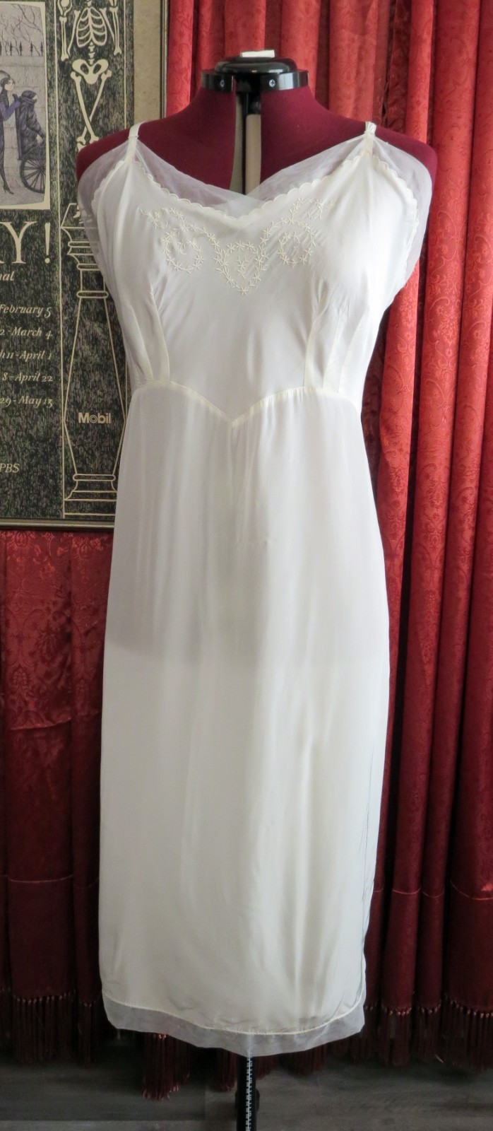1940s 1950s White Rayon and Chiffon Volup Plus Size Slip Trillium Underthings