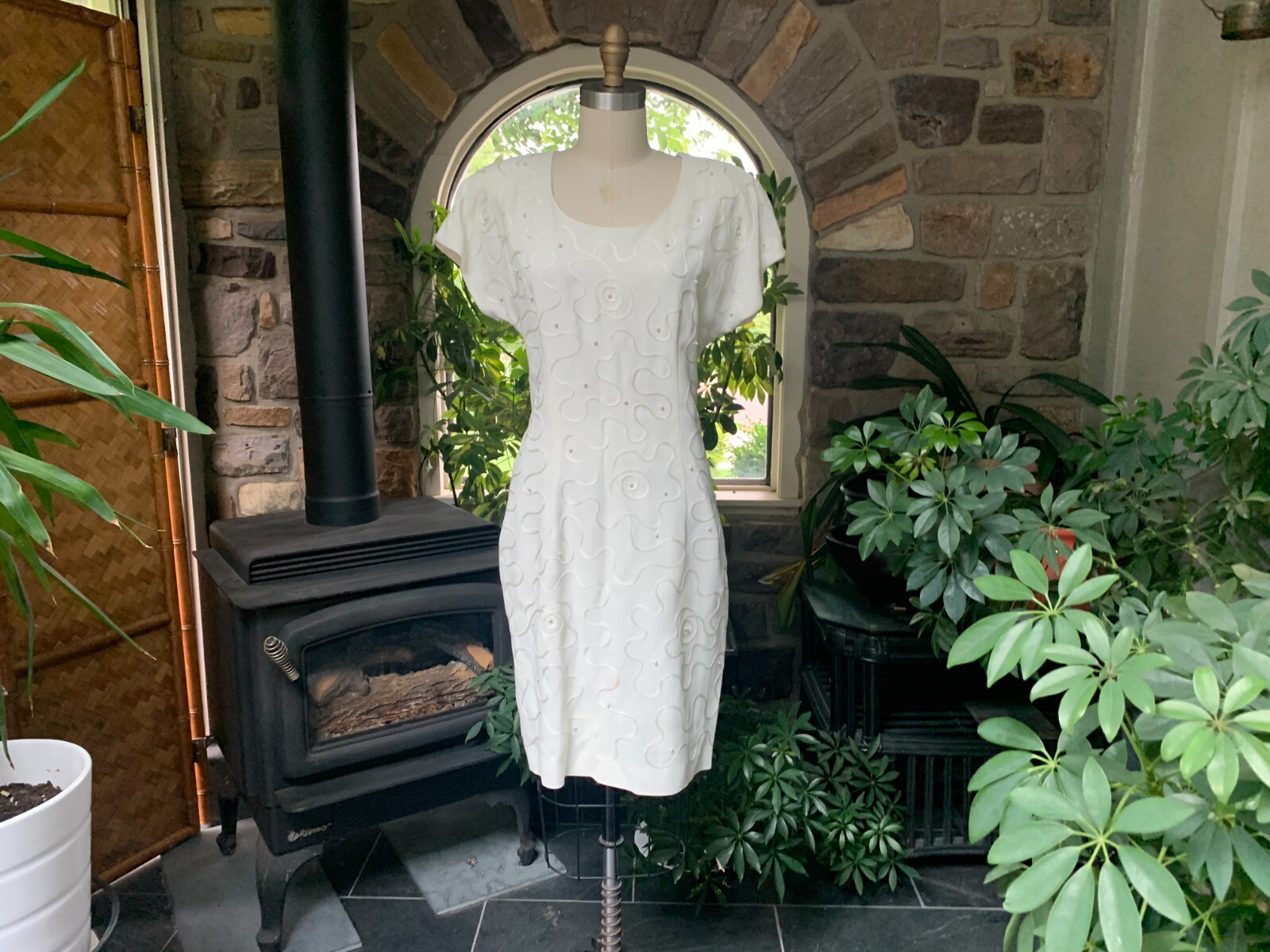 Vintage 1990s Ivory Formal Dress with Ribbon and Pearl Design Donna Ricco NY