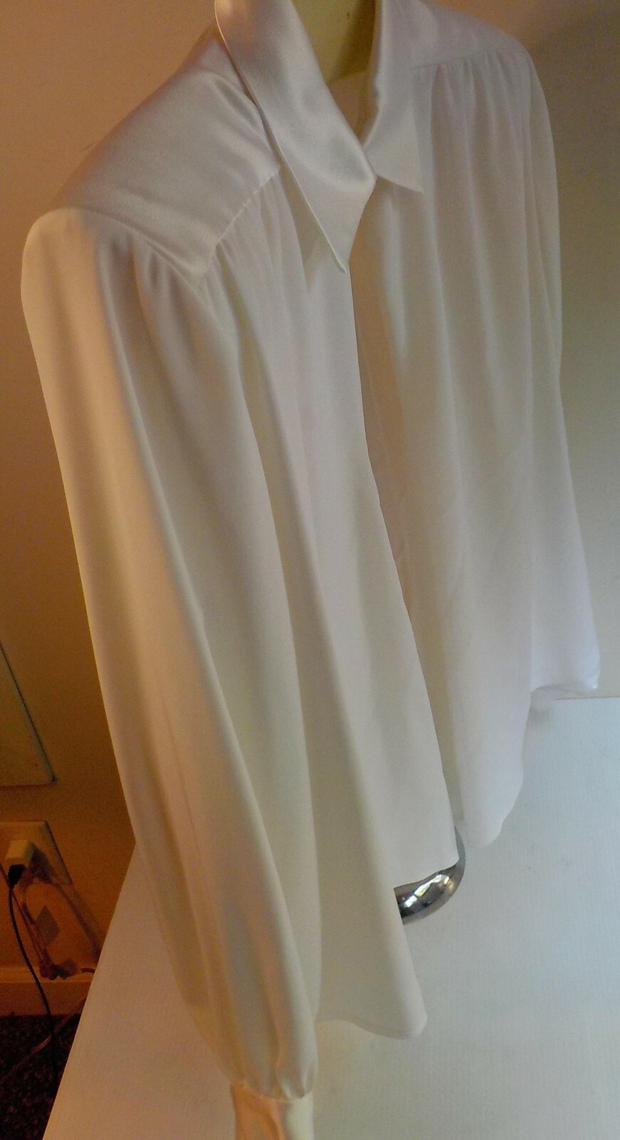 LEVINO VERNA LS Padded Shoulder Single Button Open Front Jacket-Ivory-SZ SMALL