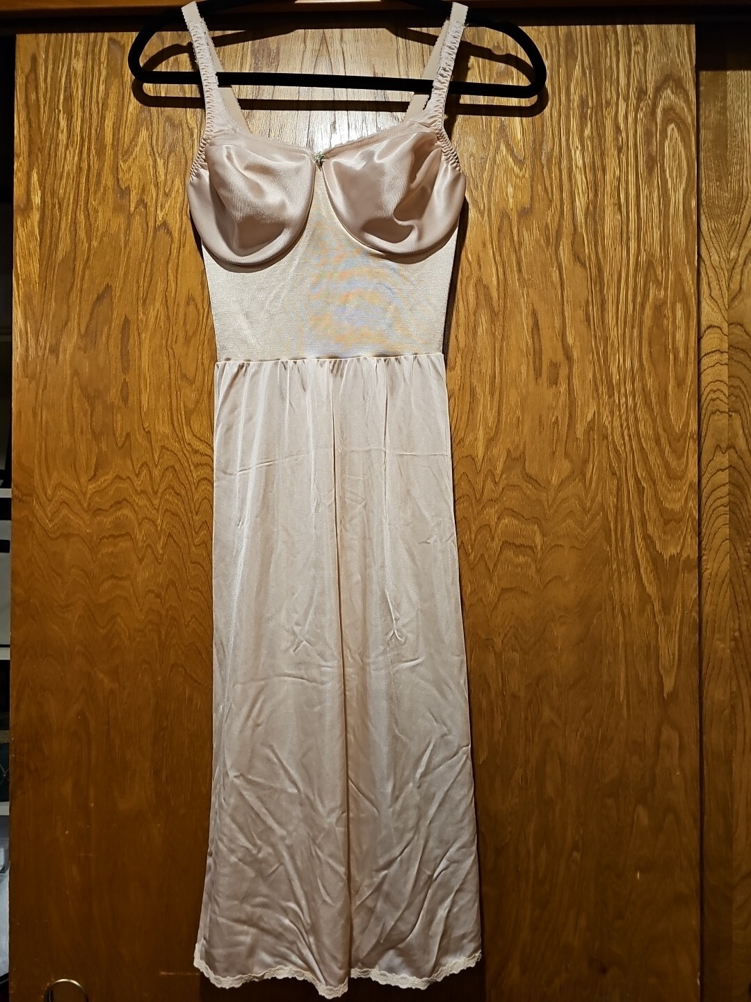 Olga full slip w/underwire bra 34D vintage style 34319 Beige Nude