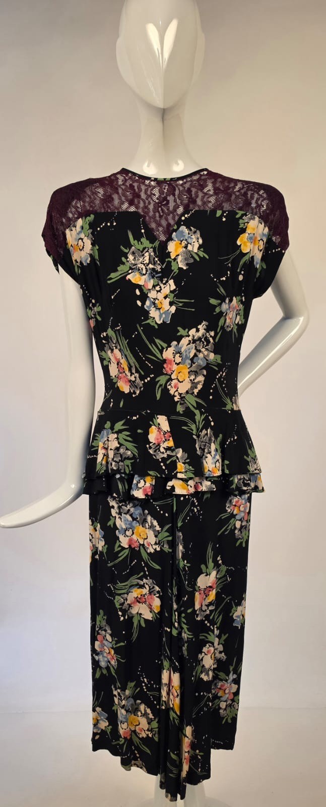 1940’S FLORAL BOUQUET PRINT RAYON DRESS W CRANBERRY LACE TOP + PEPLUM WAISTLINE