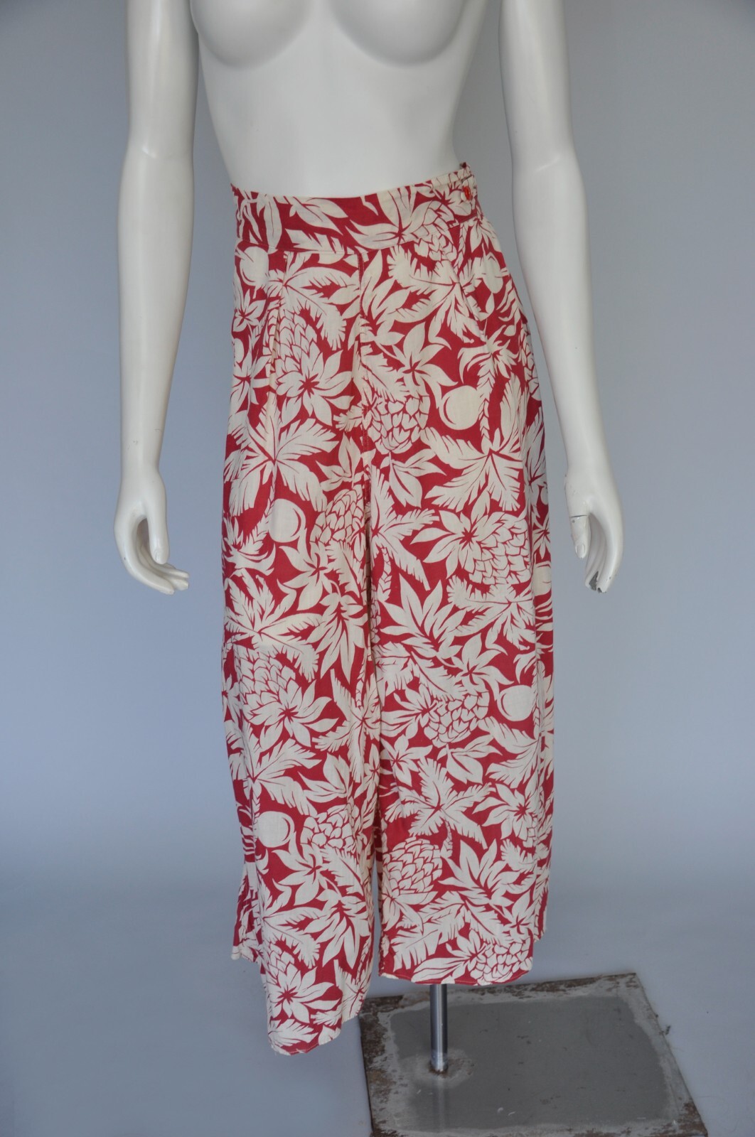 Vintage 1930s Red Tropical Floral Print Wide Leg Beach Pajamas Pants M/L