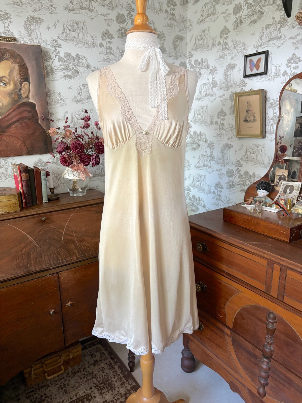 Vintage 80s St. Michael Nightgown Slip Cream Beige Lace, Rosette, Lingerie