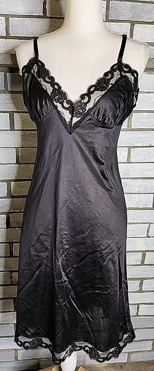 ☆ Vintage Radcliffe Lingerie V-Neck Sexy Slip Size 36 Black Lace Trim