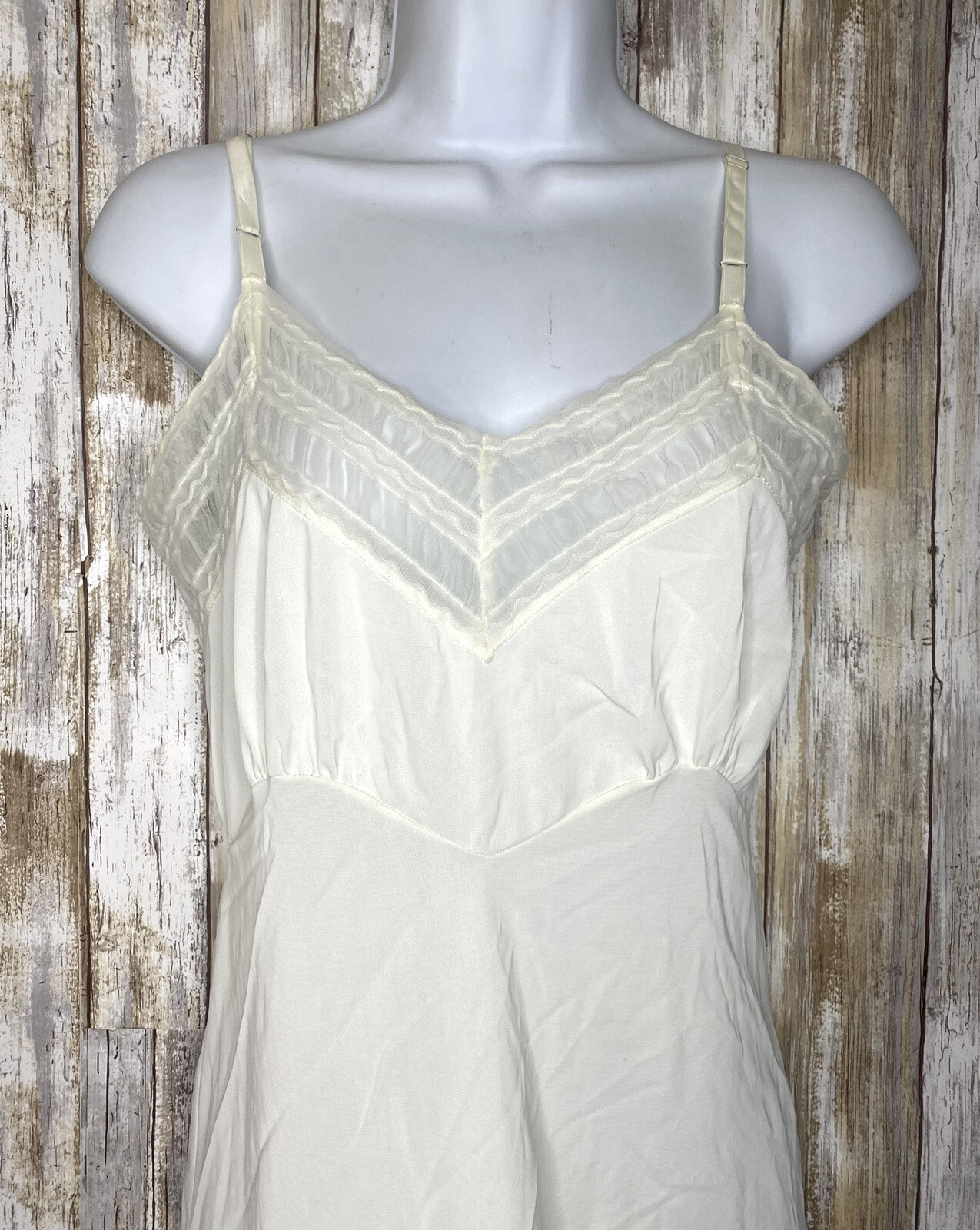 Vintage Val Mode Nylon Nightgown Size 32 Short