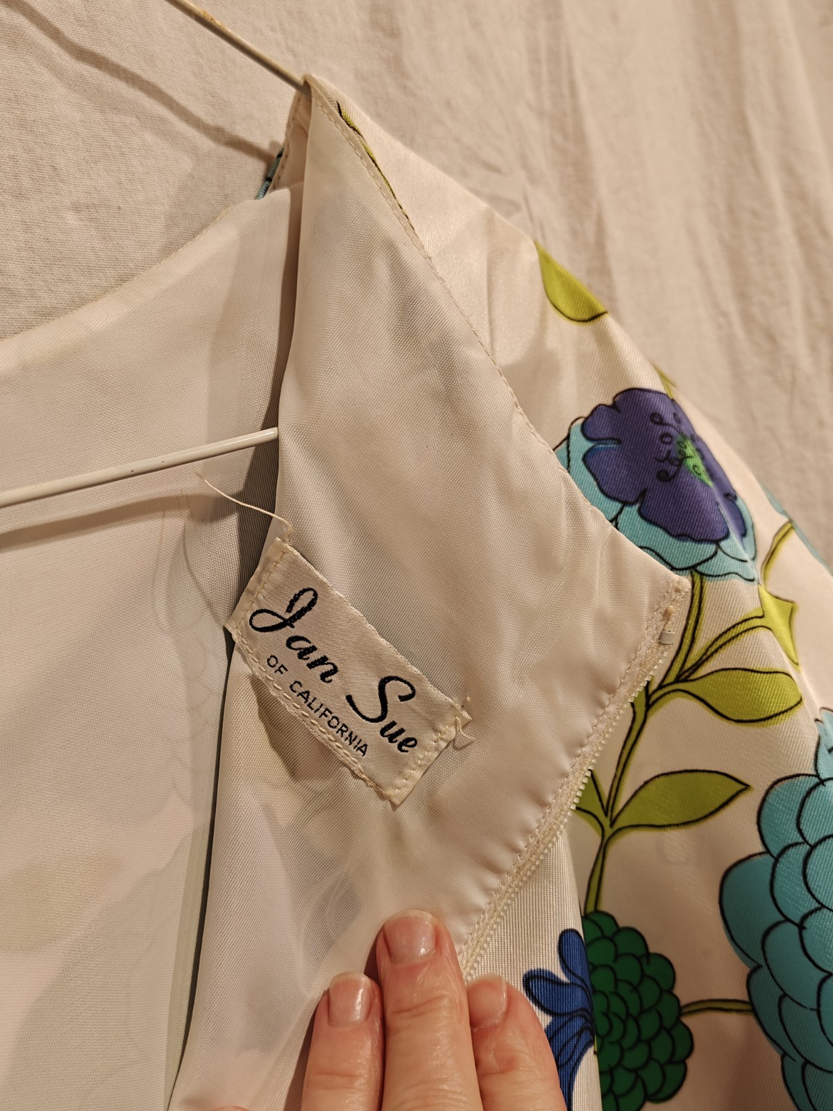 Fun Vintage Floral Jan Sue Satin Dress With Bold Pink And Blue Poppies