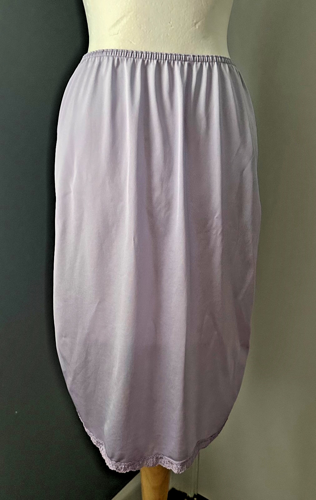 Vintage Light Purple Half Slip w/ Lace Side Slits by Flair Size Small 24” Long