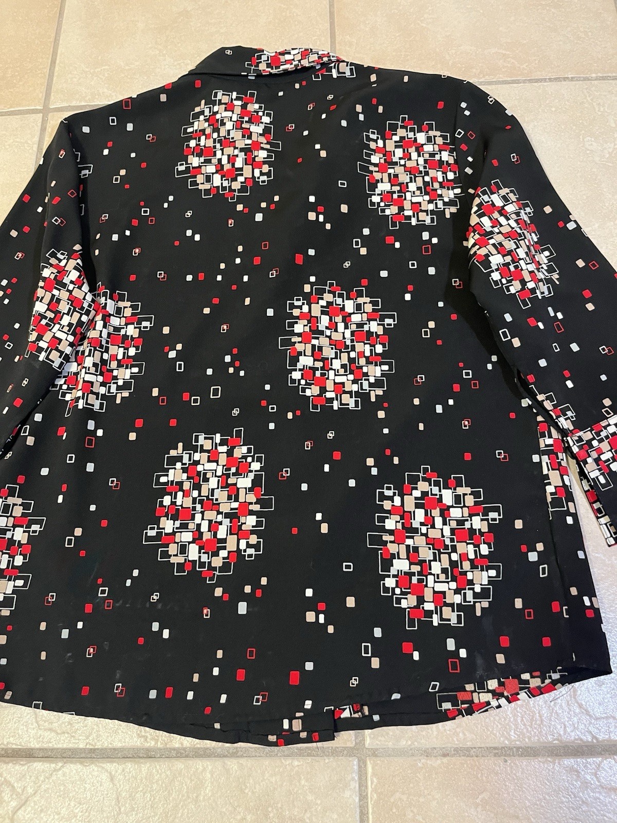 0023 Impressions VTG Women’s Black Top With Geometric Confetti Print Pattern S