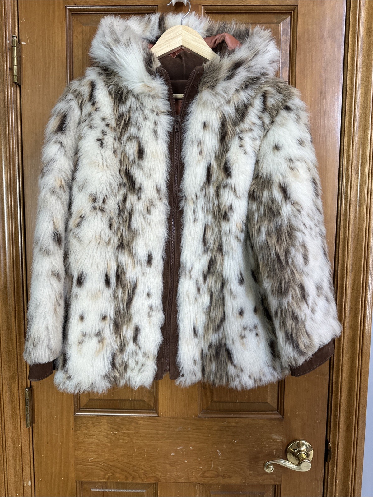 Vintage Russell Taylor Faux Lynx Jacket Small To Medium. Beautiful! Suede Trim.