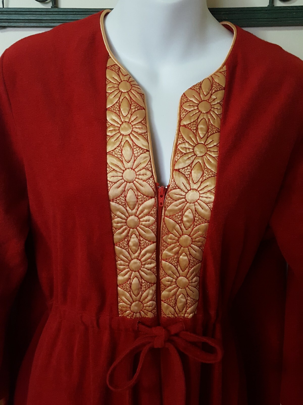 Vintage Plaza 9 Robe Loungewear
