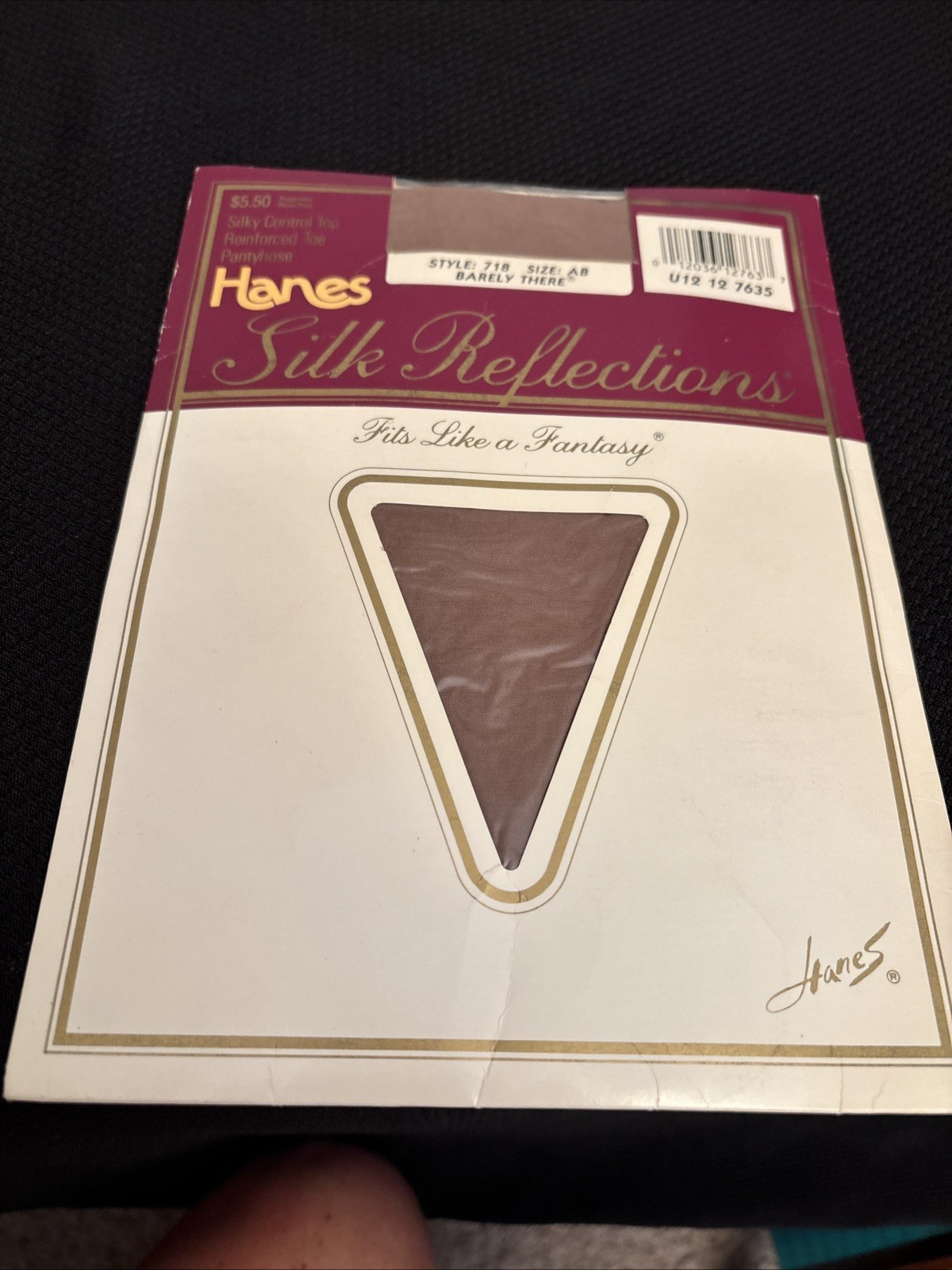 HANES SILK REFLECTIONS Silky Sheer Sandalfoot Pantyhose 715 AB Barely There NOS