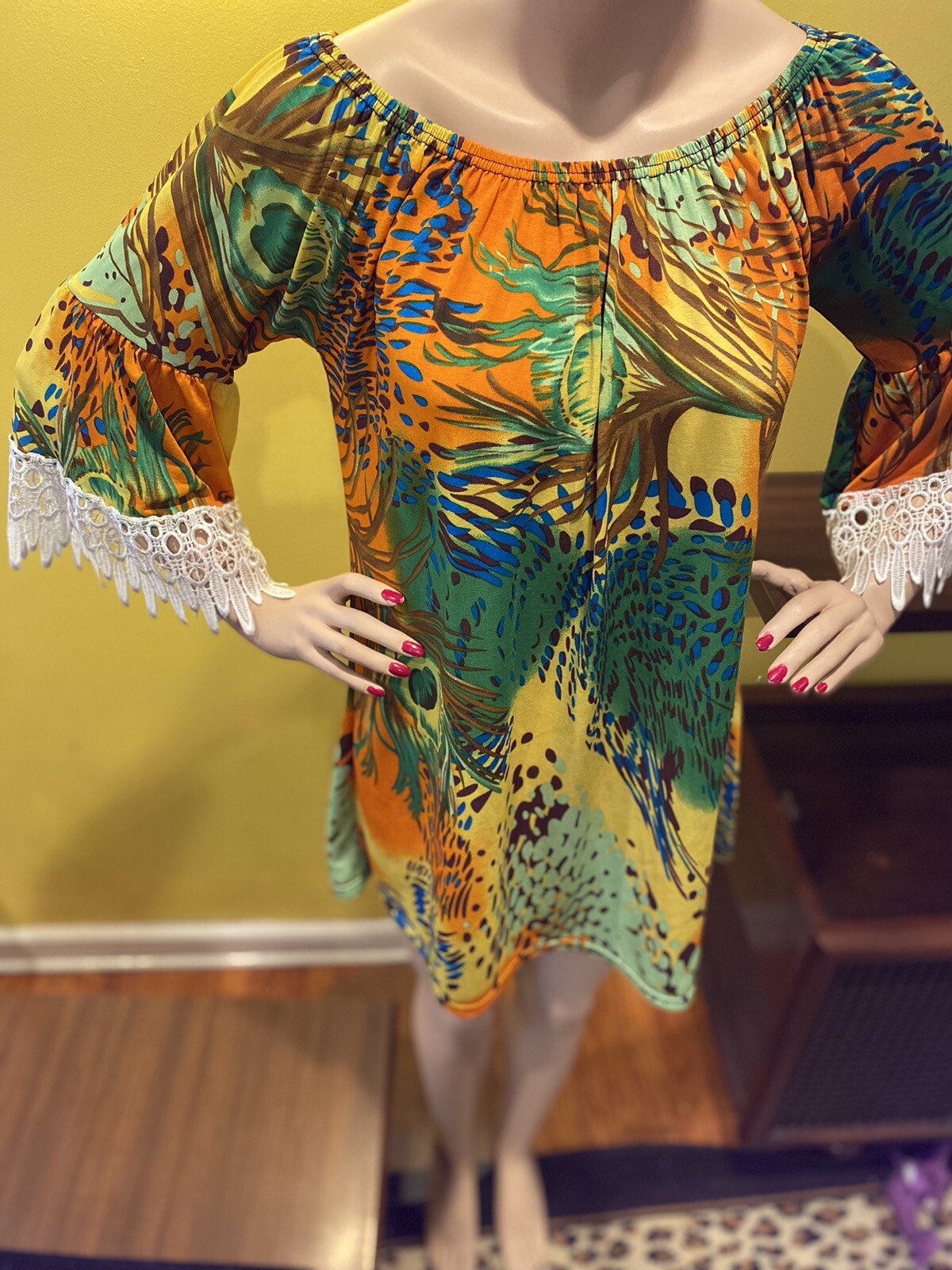VINTAGE 60’s Micro Mini Dress PEACOCK PATTERN Lace Sleeve 36 inch bust