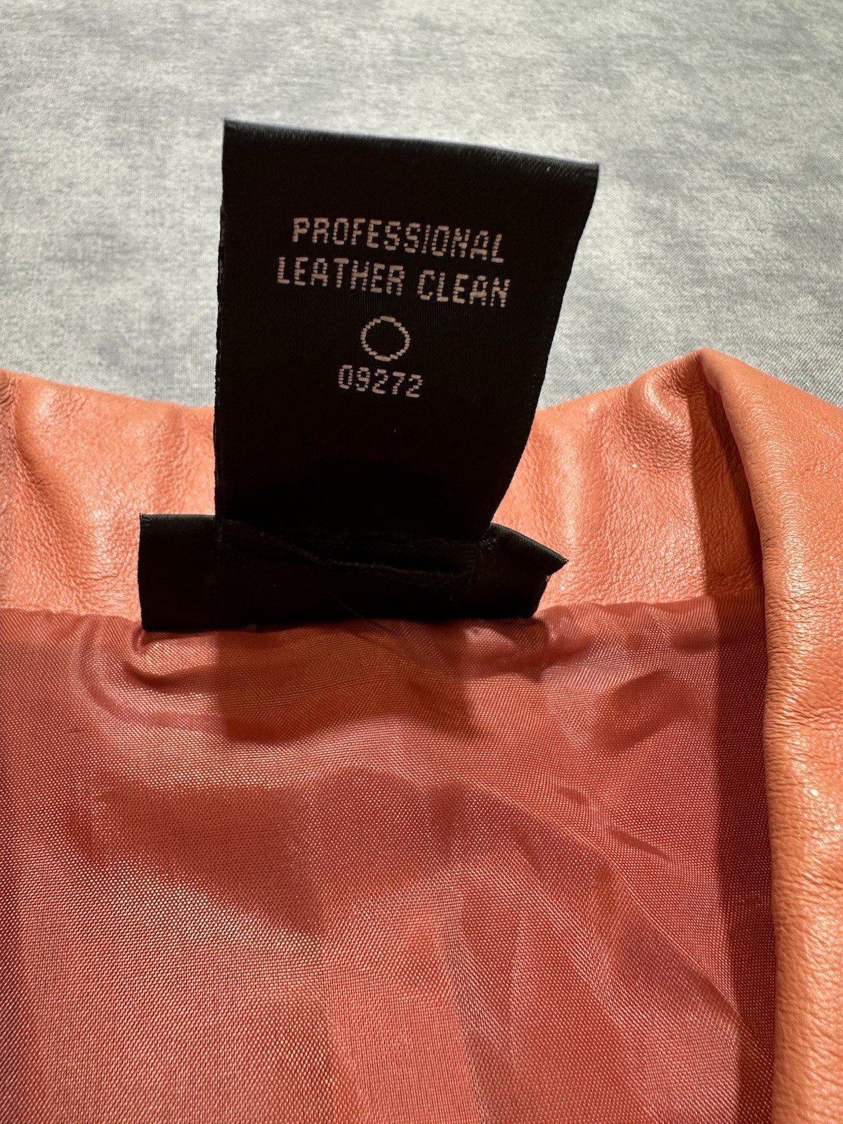 Metro Style Salmon Vintage 90s Collared Sleeveless Leather Vest Size 12 [39]