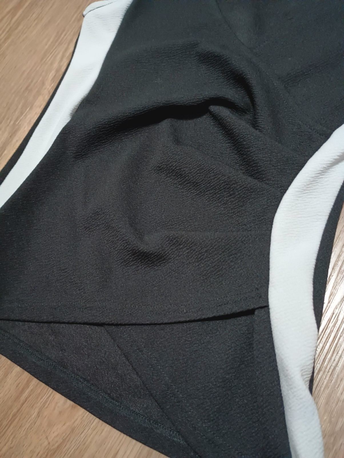 Vtg 80s Stretch Black White Color Block Wrap Surplice Fitted Top mod S