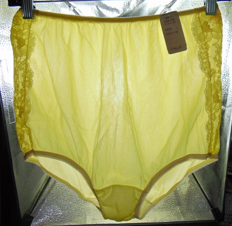 Vintage New Montgomery Ward Nylon Panties Yellow w/Lace 38/40 Size 7 NEW