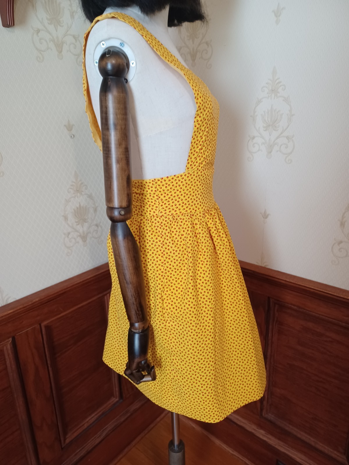 Vintage 1960s Handmade Yellow Floral Micro-Mini Mod/Hippie Pinafore Dress