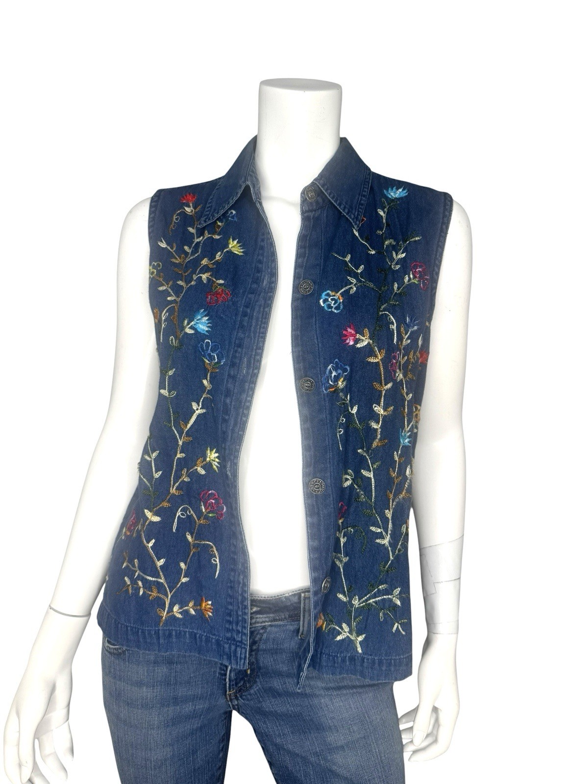 Vintage 90’s Denim Shirt Sleeveless Size M Floral Embroidery Cottage-Core Granny